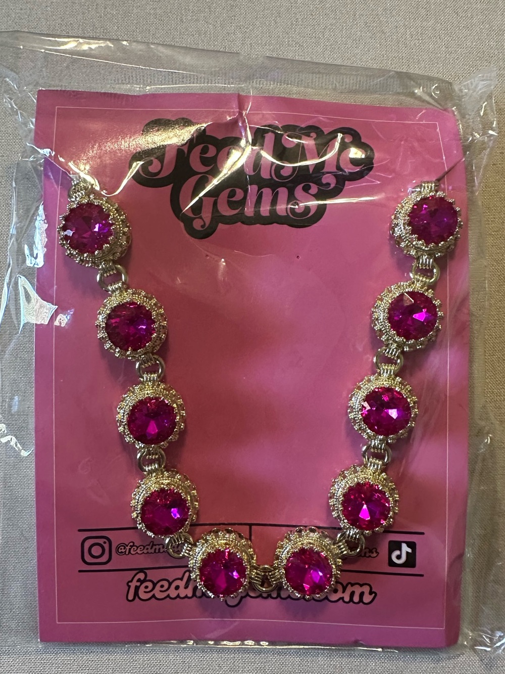 NWT Feed Me Gems TF20 Fuchsia Queen Necklace
